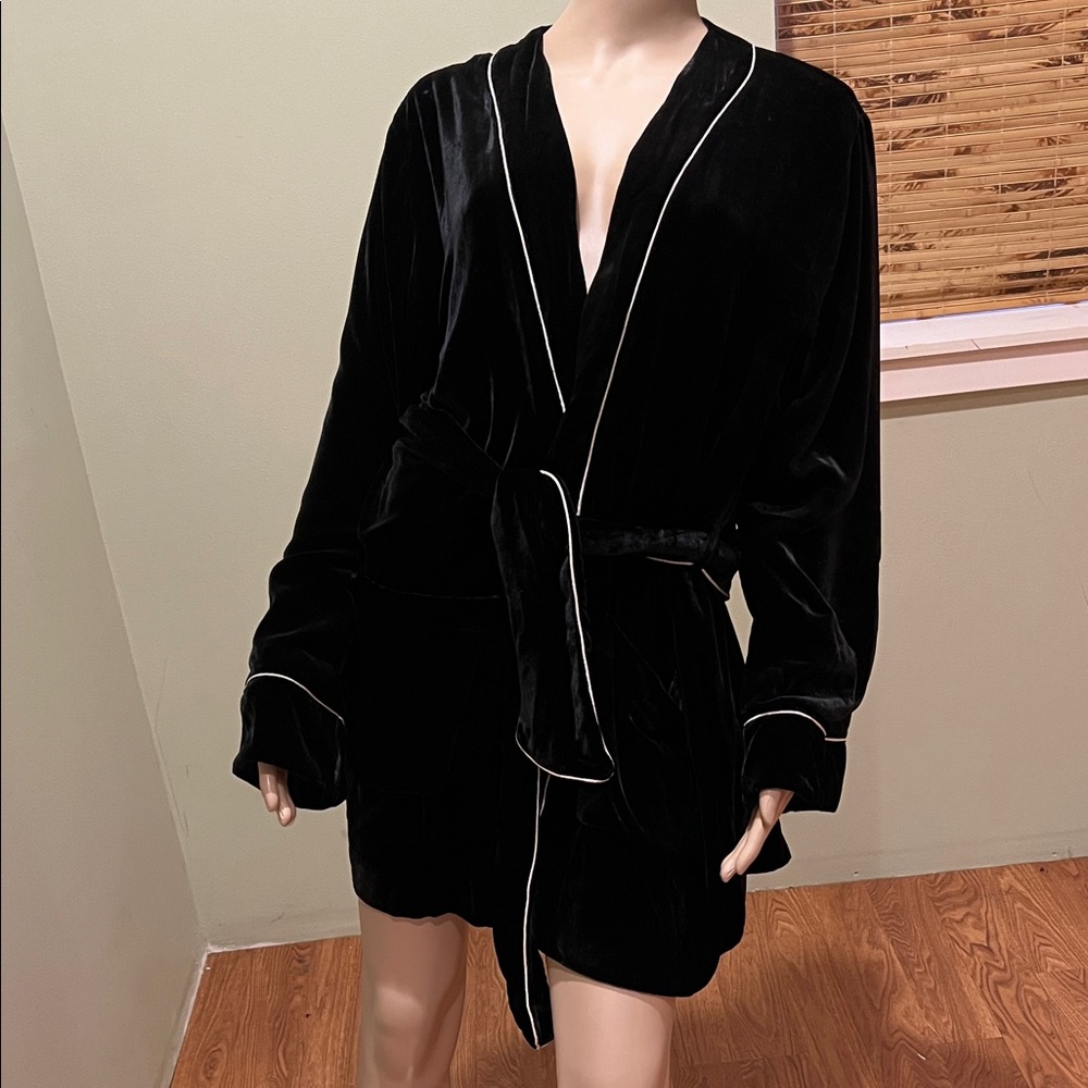 Johnny Was Elegant Black Velvet Women's Robe Kimono L